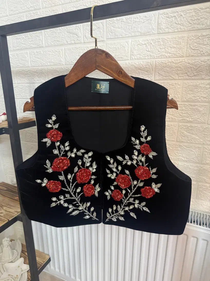 تولید سخمه،وست،جلیقه های تماماکار دست مزونی عمده|لباس|خمین, |دیوار