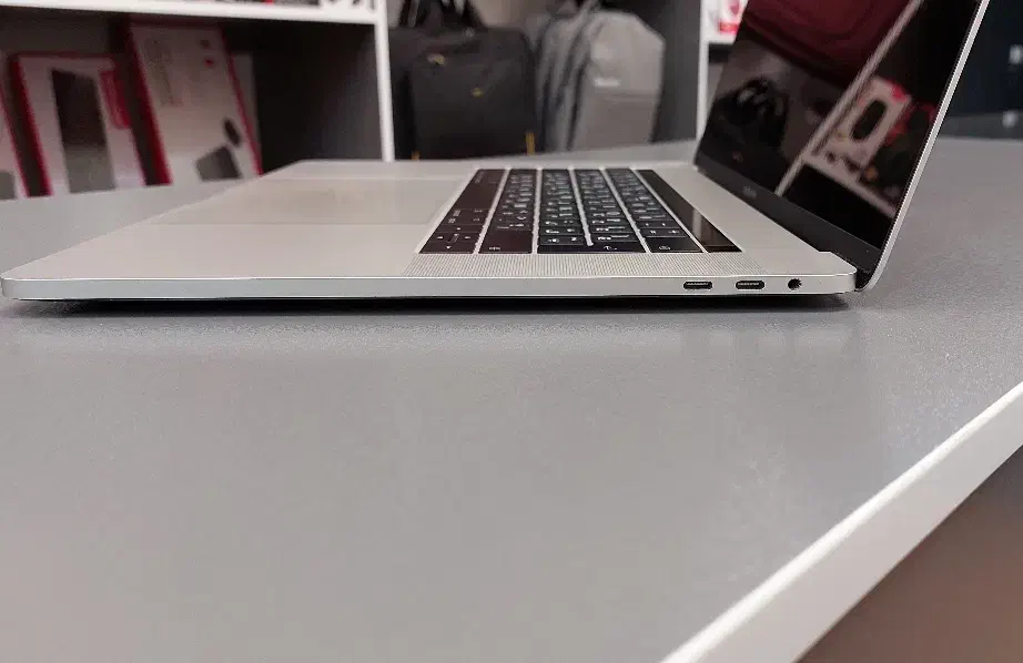 مک بوک پرو 2017 - نقد و اقساط|رایانه همراه|یزد, |دیوار