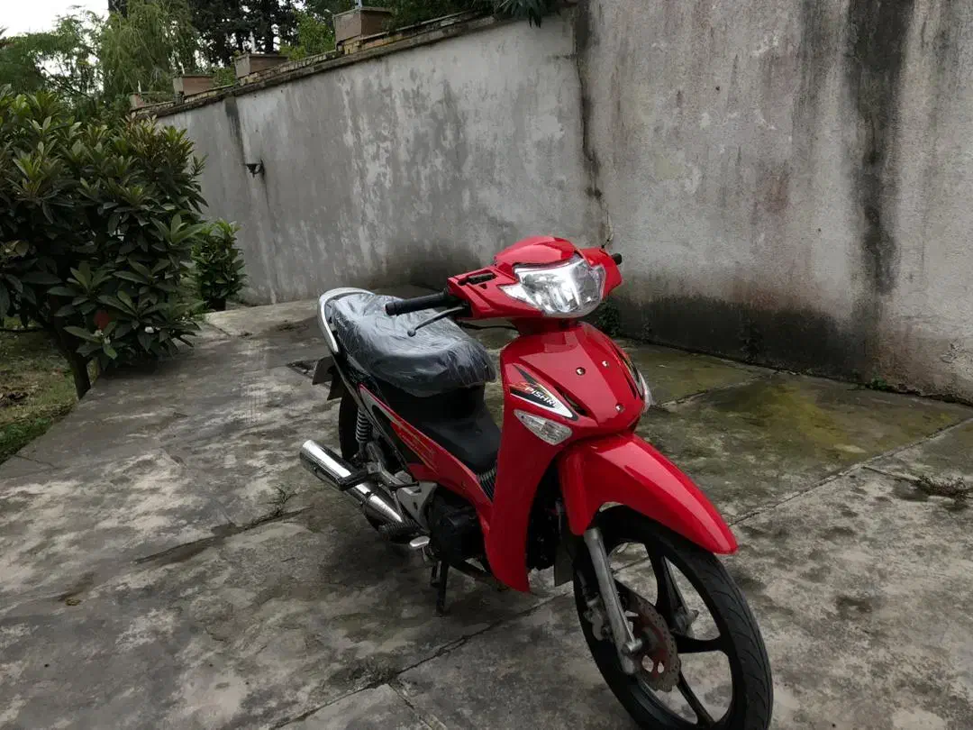 طرح ویو پیشرو ۱۳۵|موتورسیکلت|عباس‌آباد, |دیوار