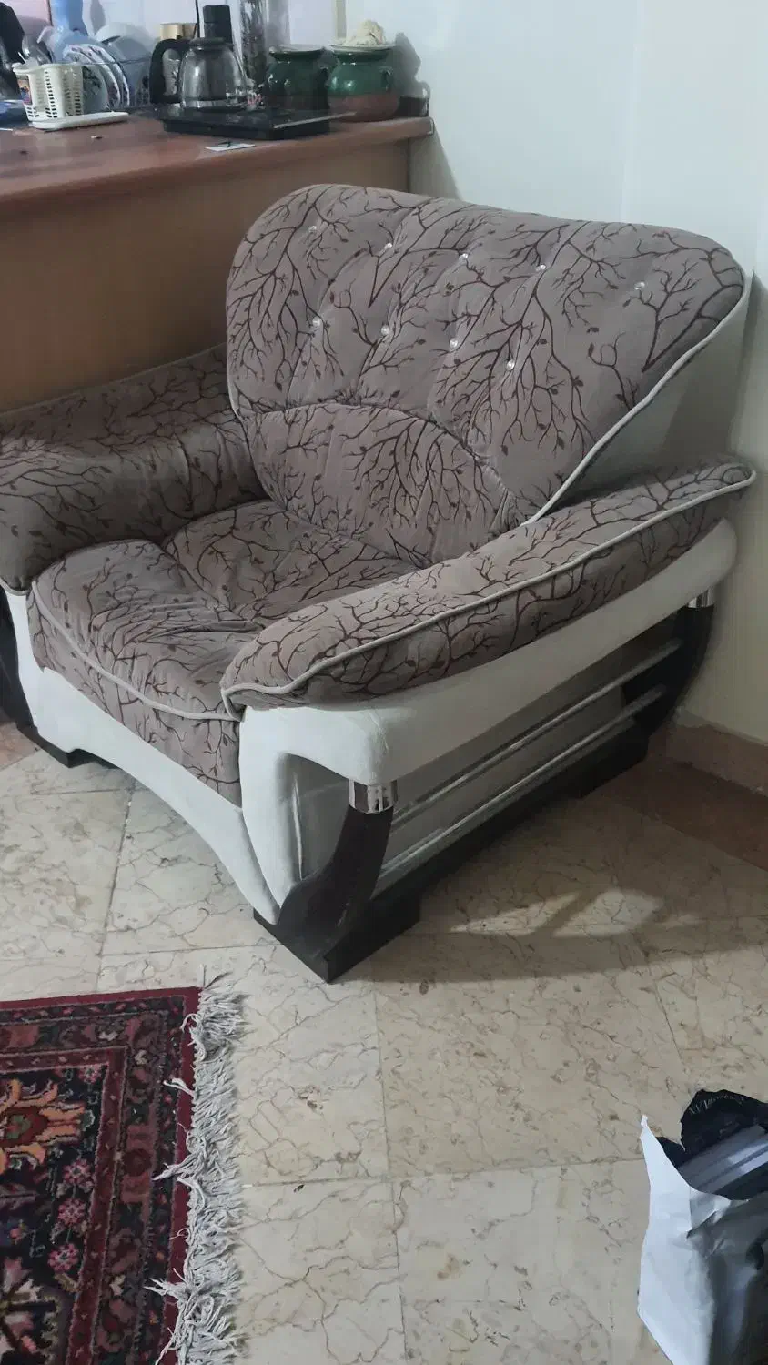 مبل راحتی کارکرده|مبلمان خانگی و میز عسلی|تهران, شهرآرا|دیوار