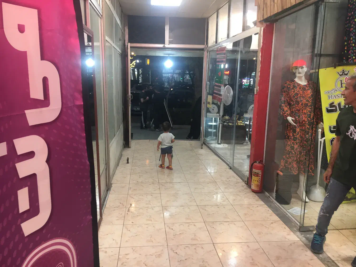 اجاره مغازه ۲۰متری رودهن|اجارهٔ مغازه و غرفه|رودهن, |دیوار