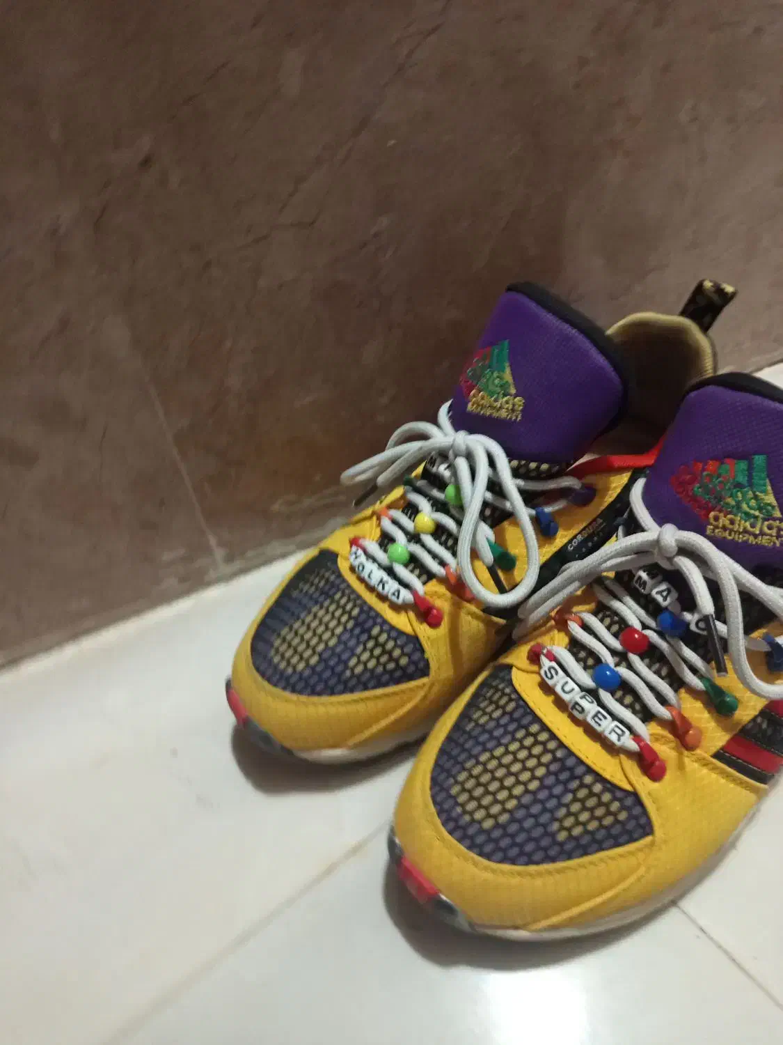 سوپر ارت|کیف، کفش، کمربند|رباط‌کریم, نصیرشهر|دیوار