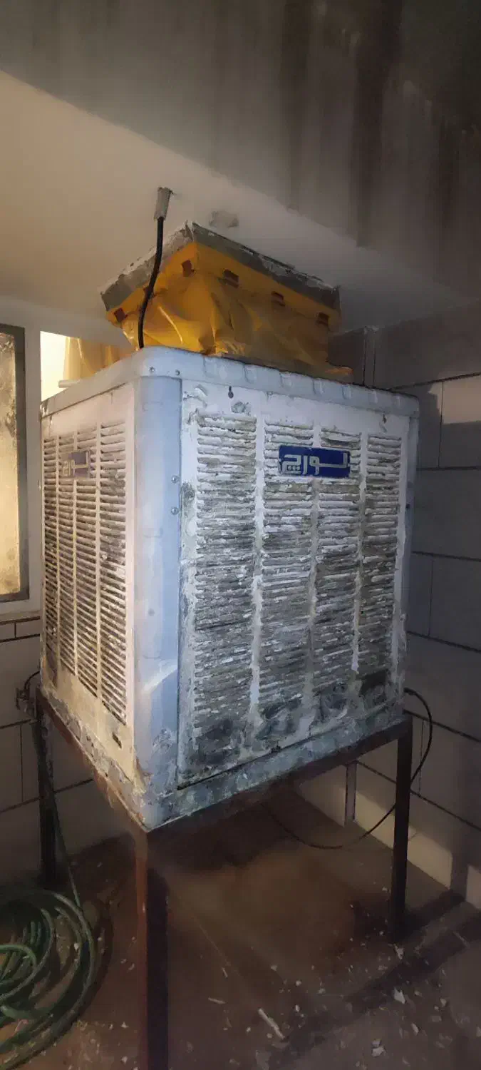 کولر آبی وتوالت فرنگی. کارکرده|کولر آبی|شیراز, مبعث|دیوار