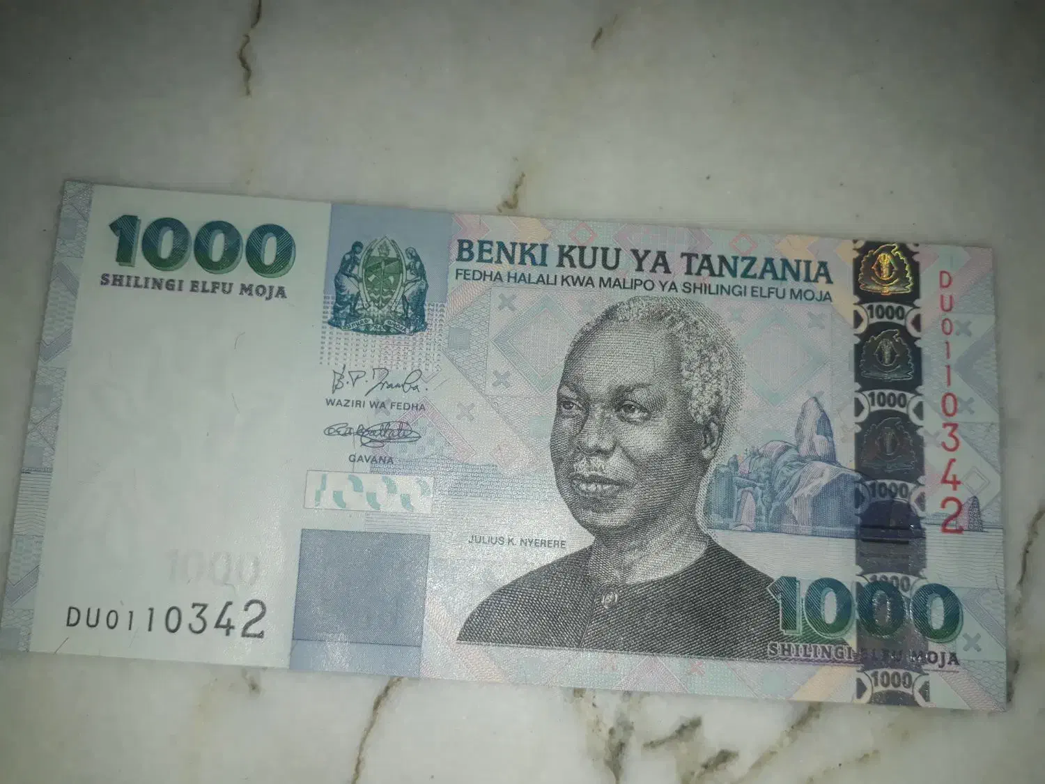 پول کلکسیونی 1000 شیلینگ|کلکسیون سکه، تمبر، اسکناس|نجف‌آباد, جعفرآباد|دیوار