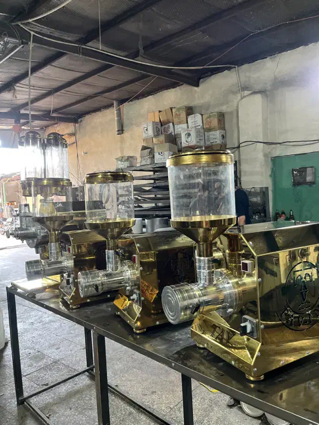 دستگاه کره‌گیربادام‌زمینی/نارگیل،نوتلا/ارده کنجد|فروشگاه و مغازه|تهران, شوش (باغ آذری)|دیوار