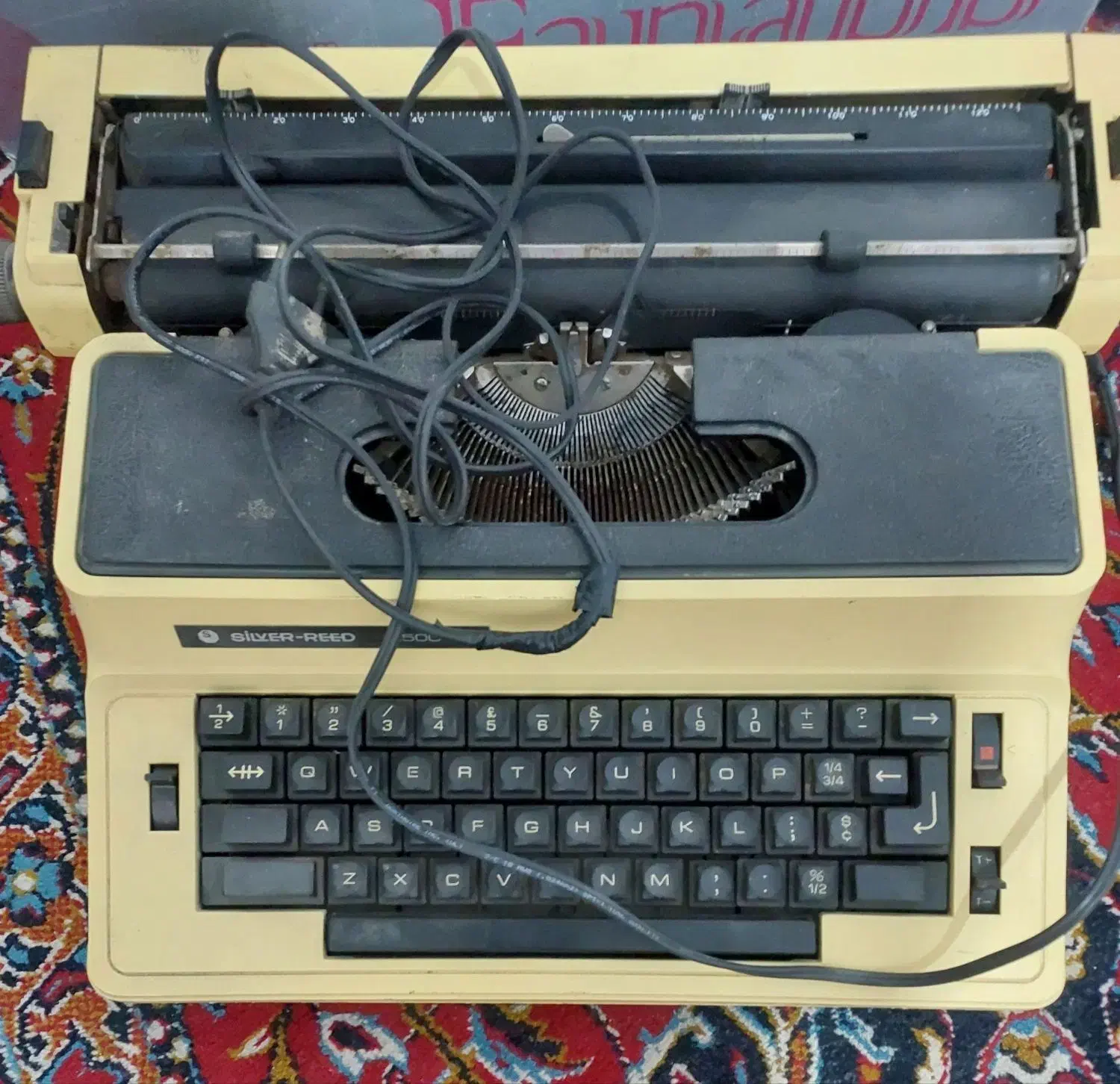 دستگاه تایپ|کلکسیون اشیاء عتیقه|تربت جام, مسکن مهر|دیوار