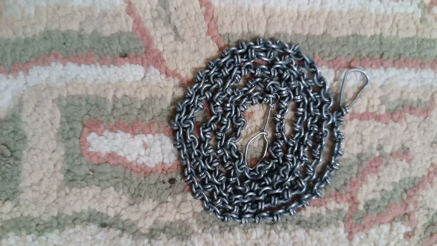 زنجیر سیمی کلسیونی|کلکسیون اشیاء عتیقه|خمینی‌شهر, |دیوار