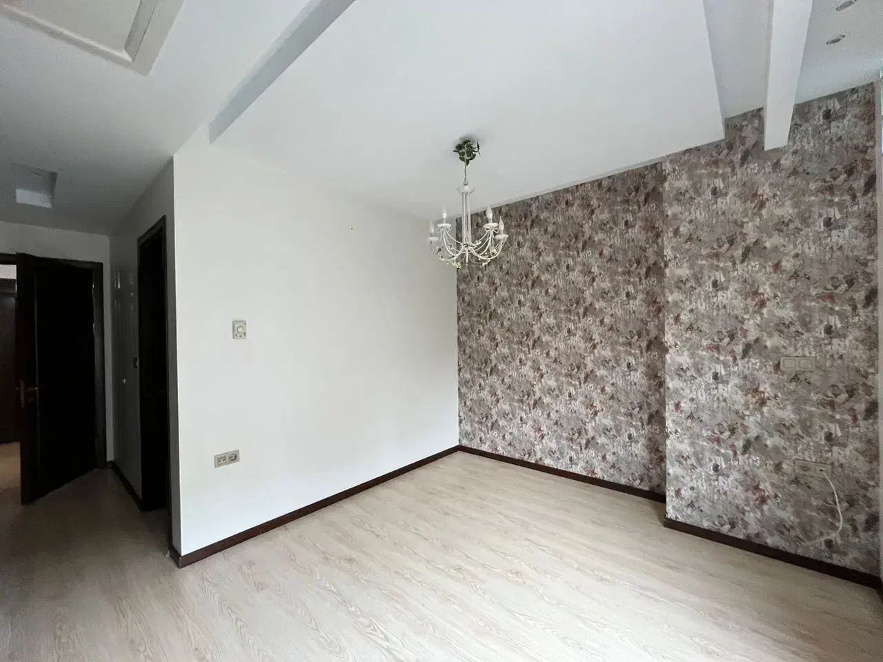 ۲۰۰متری /کامرانیه تاپ لوکیشن