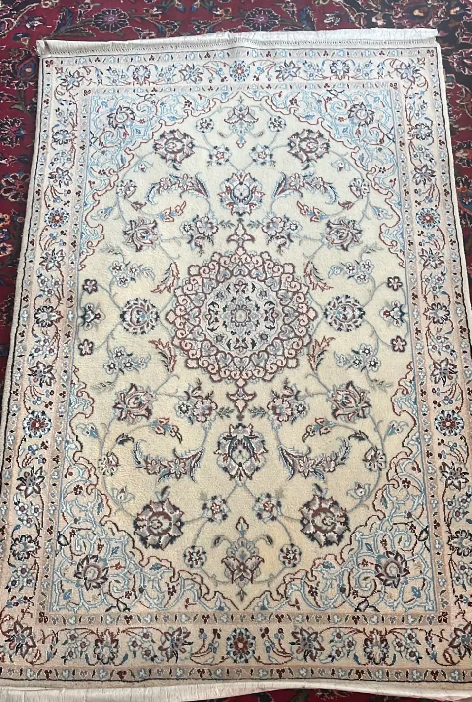 فرش دستباف زر و نیم نایئنی|فرش|اصفهان, باغ نگاره|دیوار