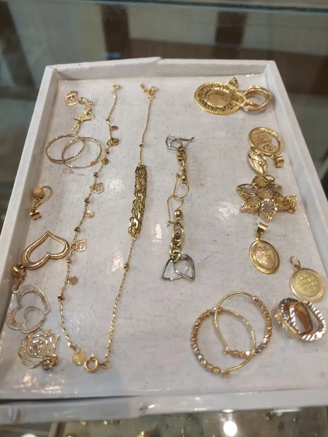 طلای دست دوم|جواهرات|قروه, |دیوار