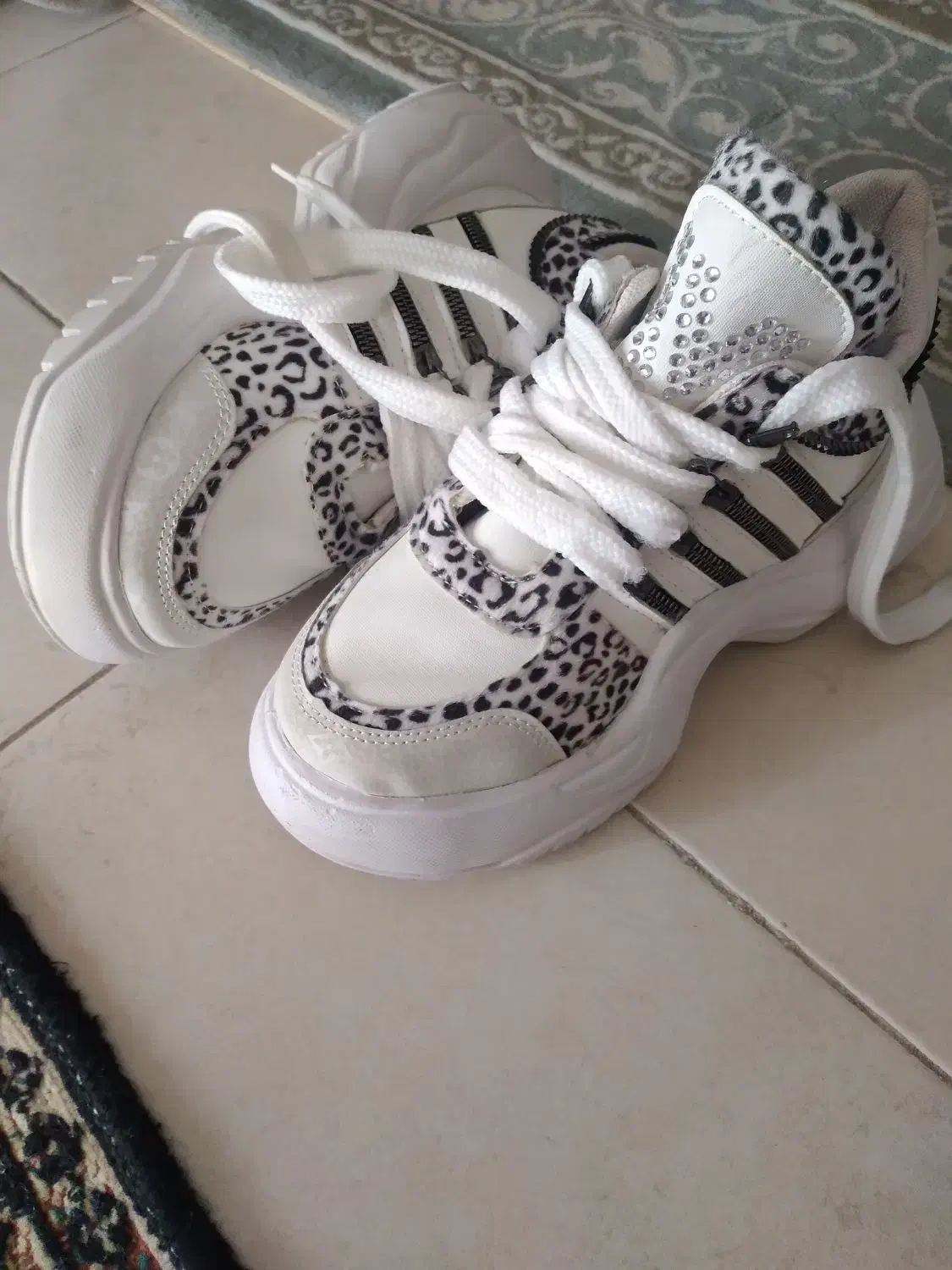 کتونی|کیف، کفش، کمربند|ابهر, |دیوار