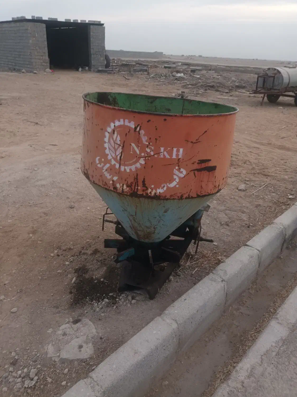 بذرپاش در حد نو|قطعات یدکی و لوازم جانبی|رامشیر, |دیوار