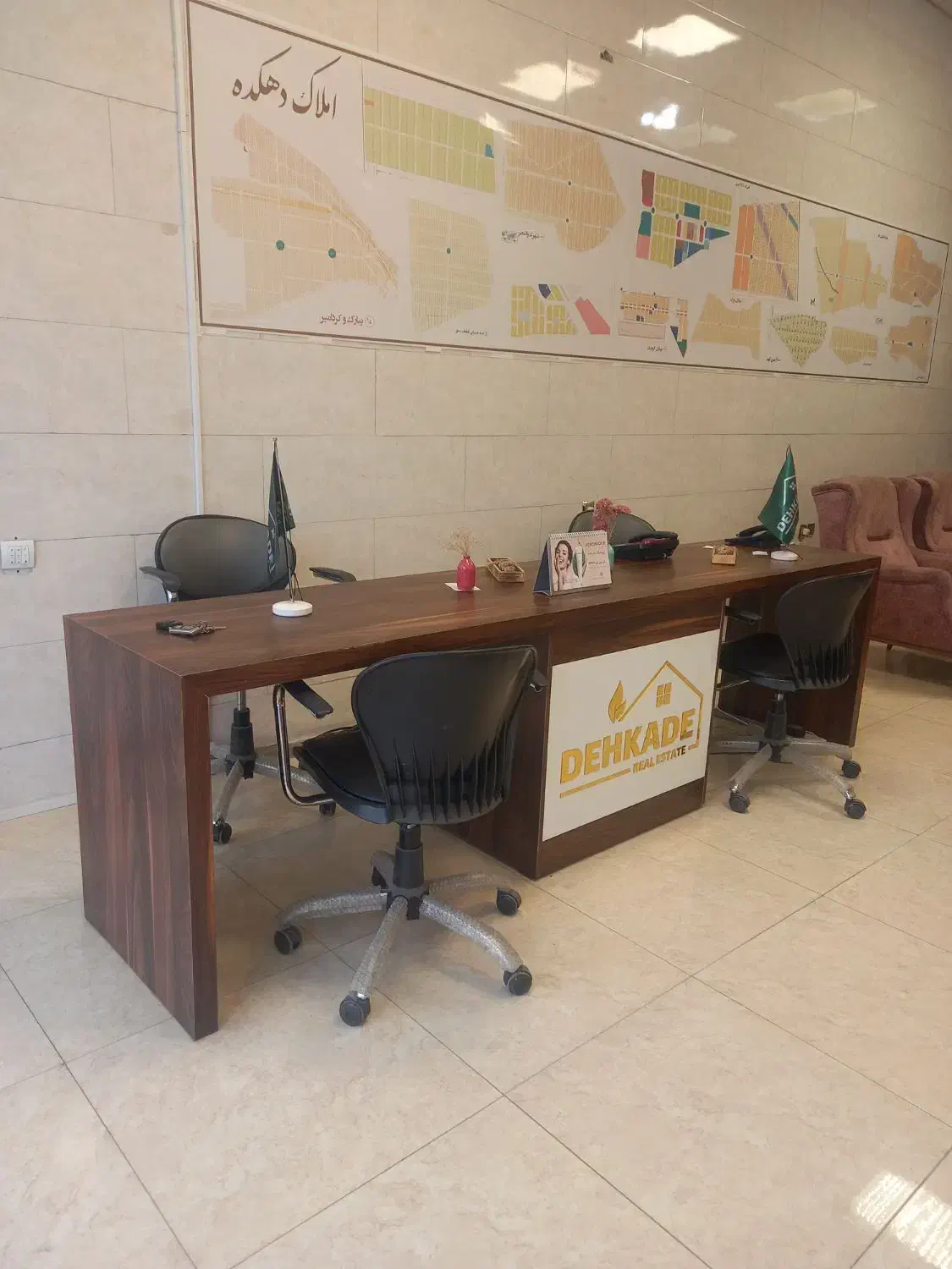 فروش میز مشاور به همراه کشو و کمد|دفتر کار|شهریار, شهرک شاهد|دیوار