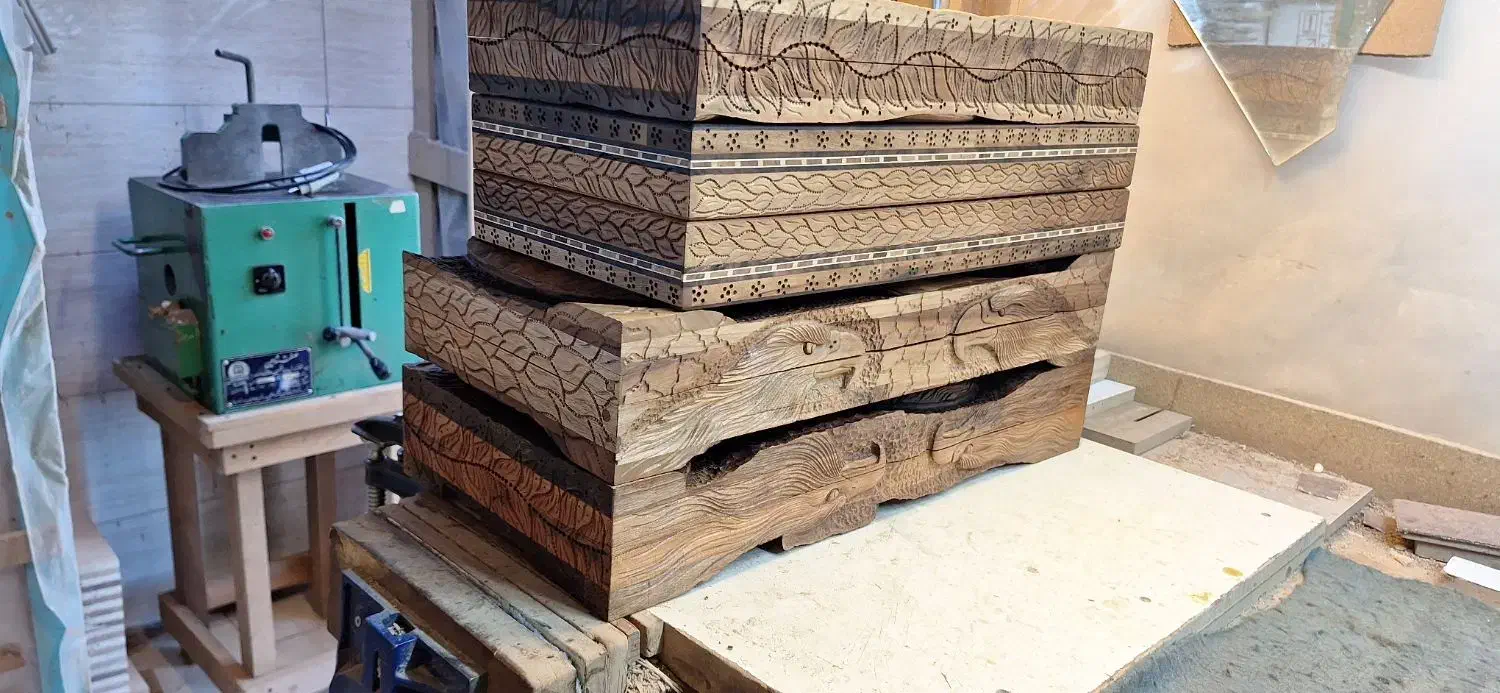 گردوی رگه دار|مجسمه، تندیس، ماکت|اهواز, زندوکیلی|دیوار