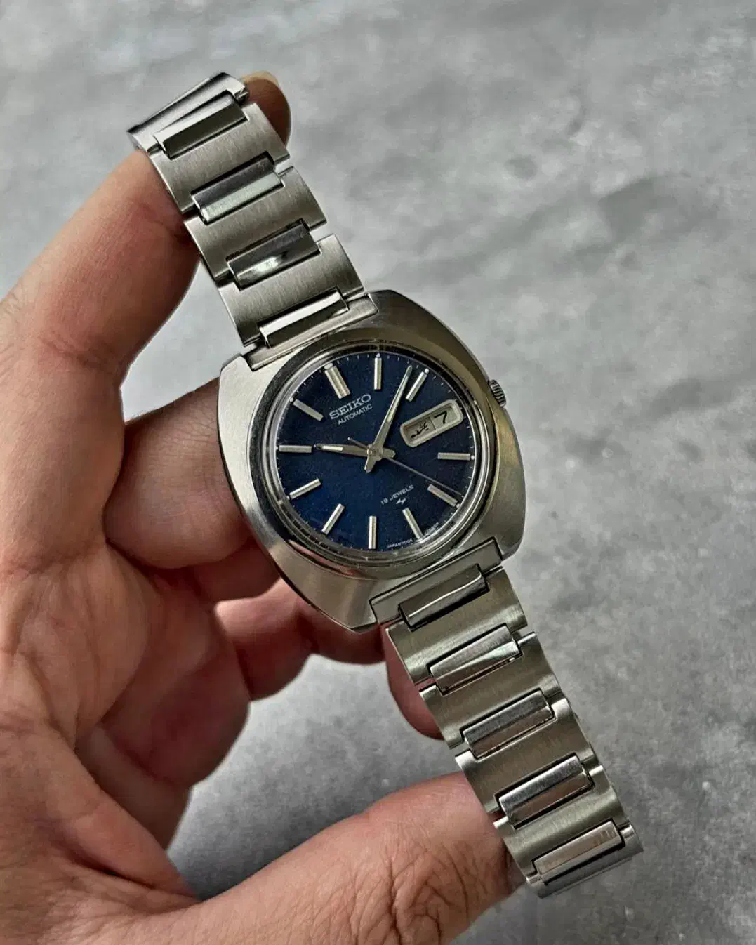 ساعت مچی قدیمی سیکو|ساعت|مهاباد (آذربایجان غربی), |دیوار