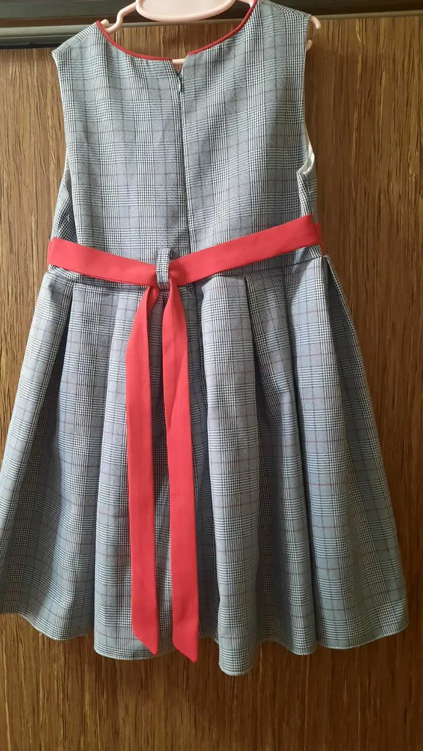 سه دست لباس مجلسی دخترانه خارجی|کفش و لباس بچه|رشت, کاکتوس|دیوار