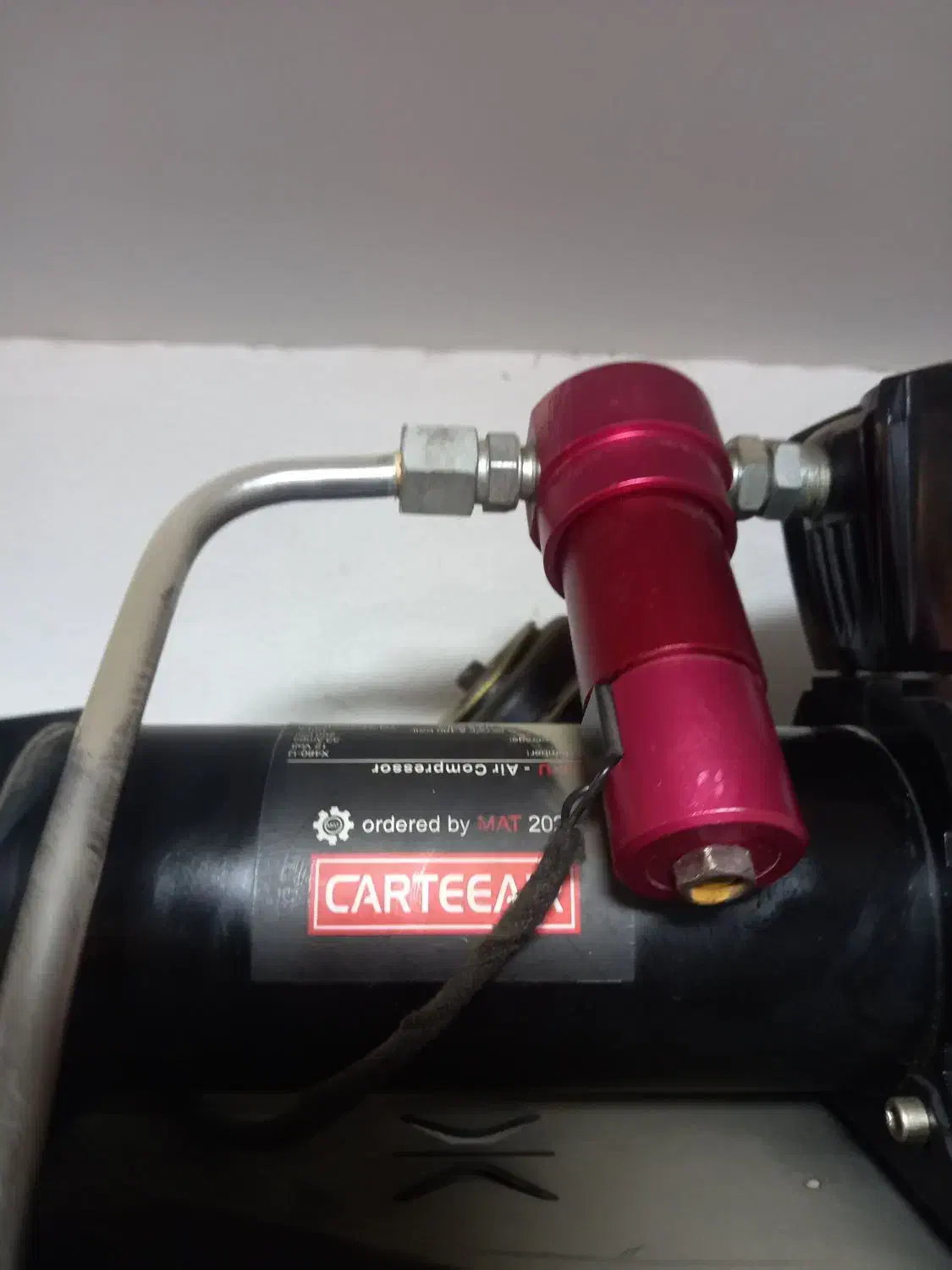 پنوماتیک خانواده پژو دیزاینی کامل|قطعات یدکی و لوازم جانبی|آستانه اشرفیه, |دیوار