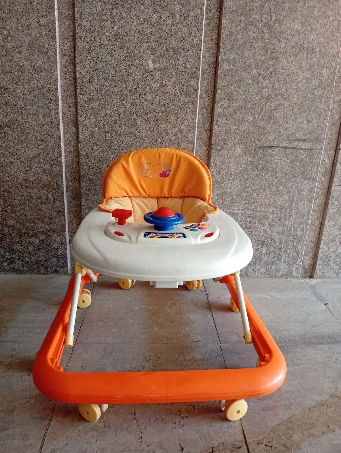 روروک بچه|کالسکه و لوازم جانبی|شیراز, نیایش|دیوار