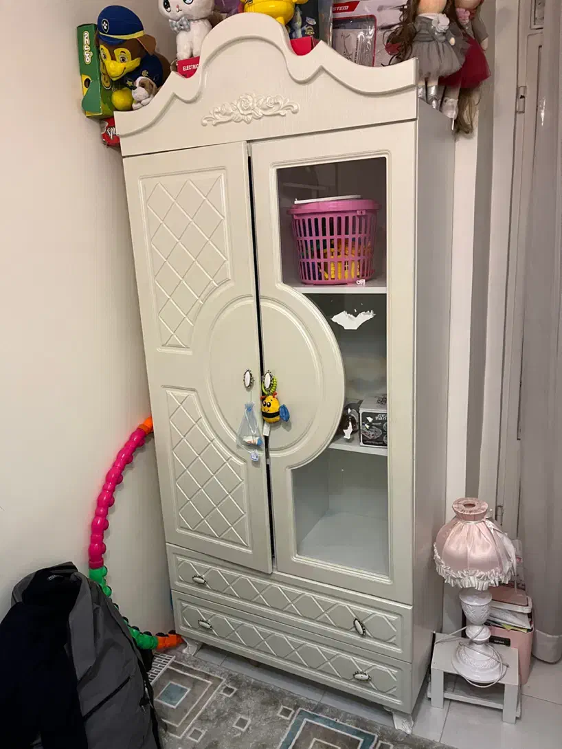 تخت خواب و کمد بچه با یک گهواره موزیکال نوزاد|تخت و صندلی بچه|کرج, فاز ۴ مهرشهر|دیوار