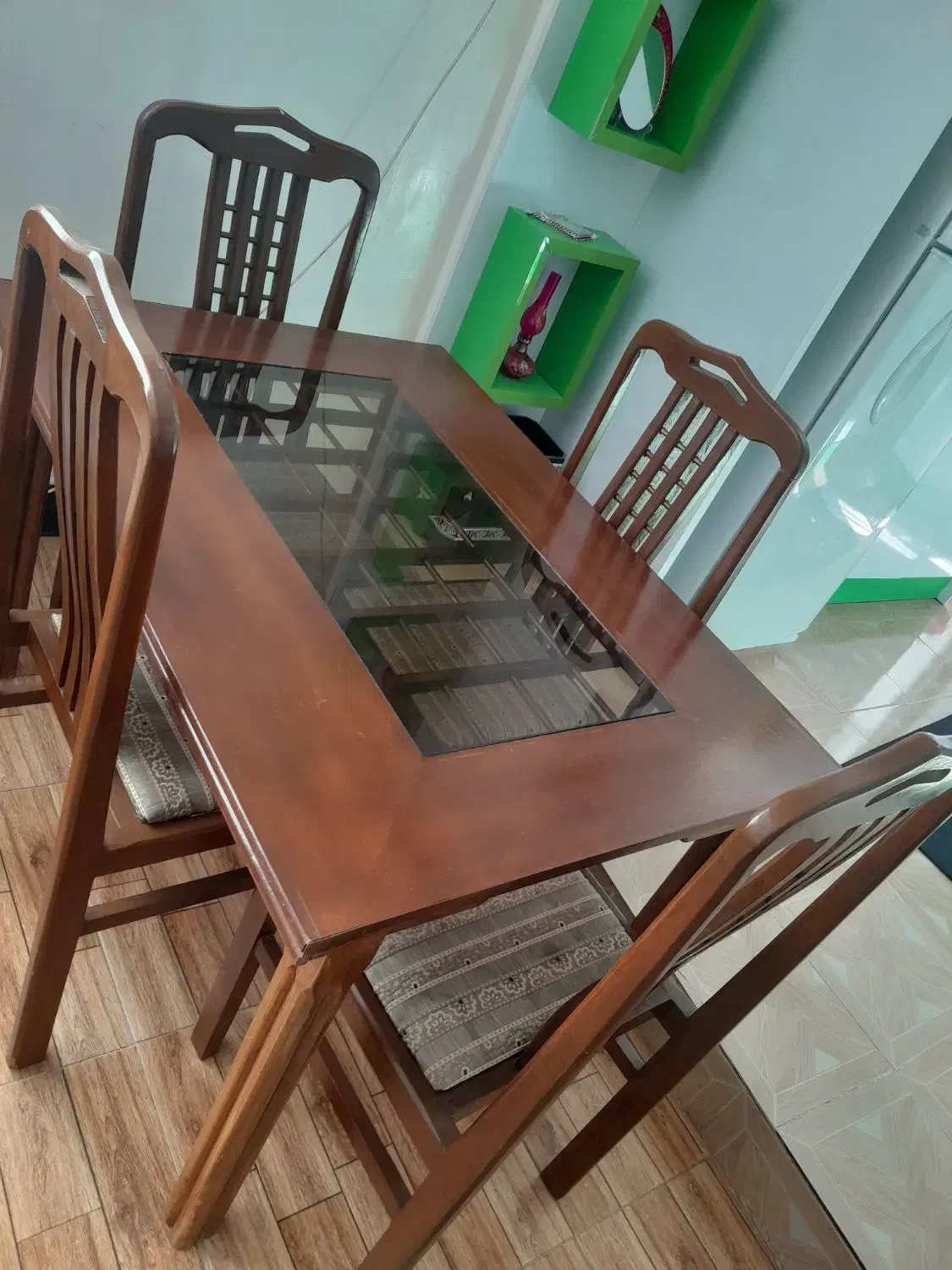 میز غذا خوری چهار نفر|میز و صندلی غذاخوری|آشخانه, |دیوار