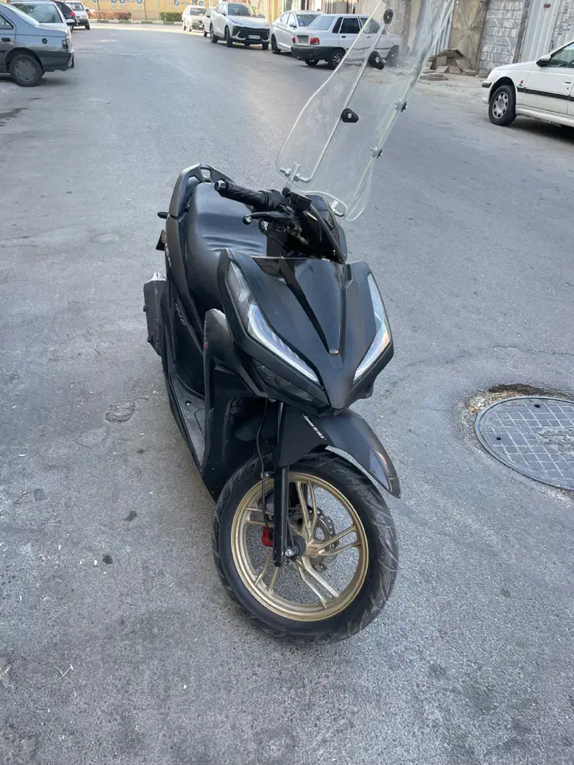 کیلیک مدل۱۴۰۰|موتورسیکلت|مشهد, شهید فرامرز عباسی|دیوار