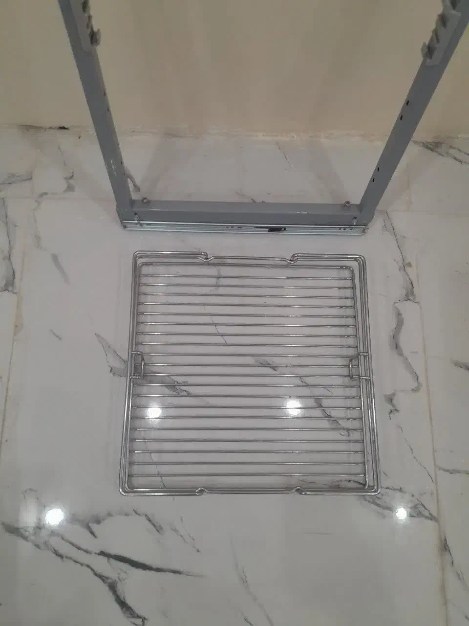 سوپرمارکت ایستاده داخل کابینت|آب‌چکان و نظم‌دهنده ظروف|کرج, شاهین‌ویلا|دیوار