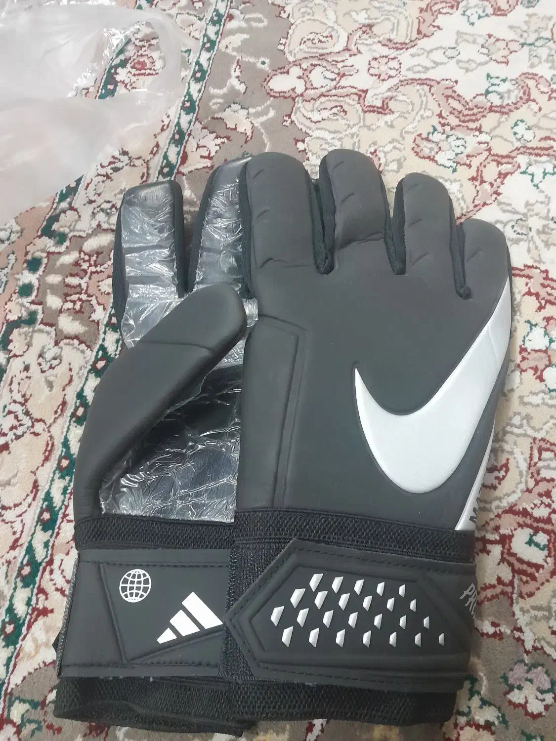 دستکش دروازبانی طرح آدیداس نو|ورزشهای توپی|تبریز, |دیوار