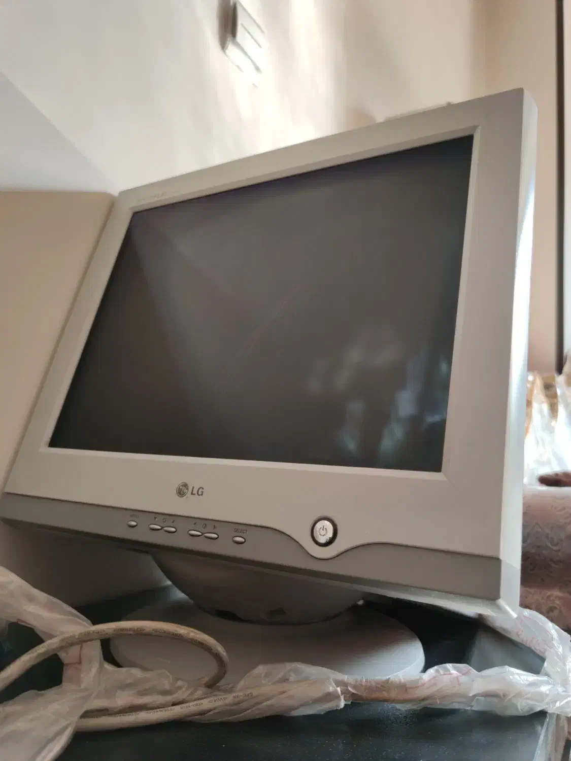 مانیتور ال جی|قطعات و لوازم جانبی رایانه|اصفهان, شهرک میلاد|دیوار