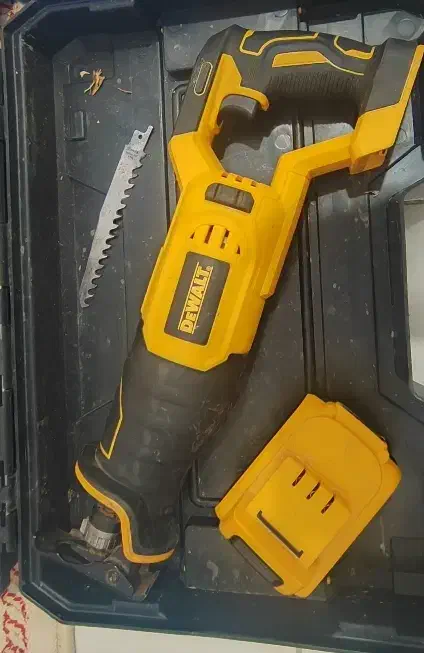 اره افقی بر دیوالت اصلی|ابزارآلات|کرمان, |دیوار