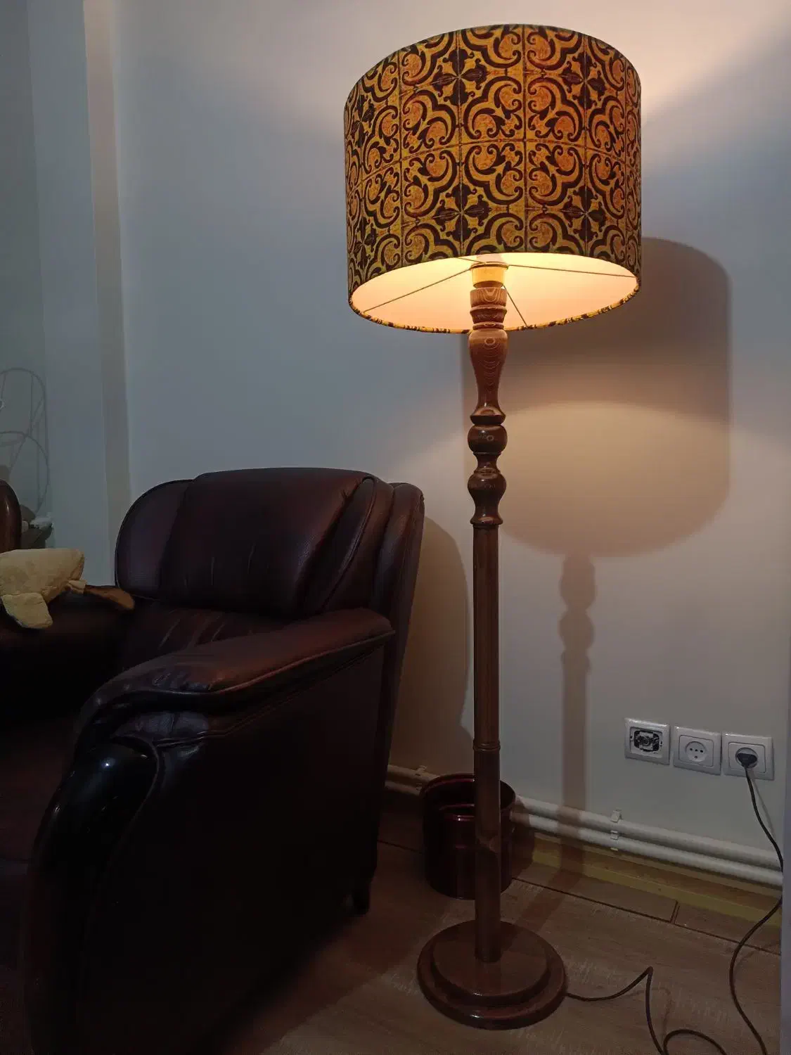 آباژور|چراغ خواب و آباژور|تهران, نیروی هوایی (پیروزی)|دیوار