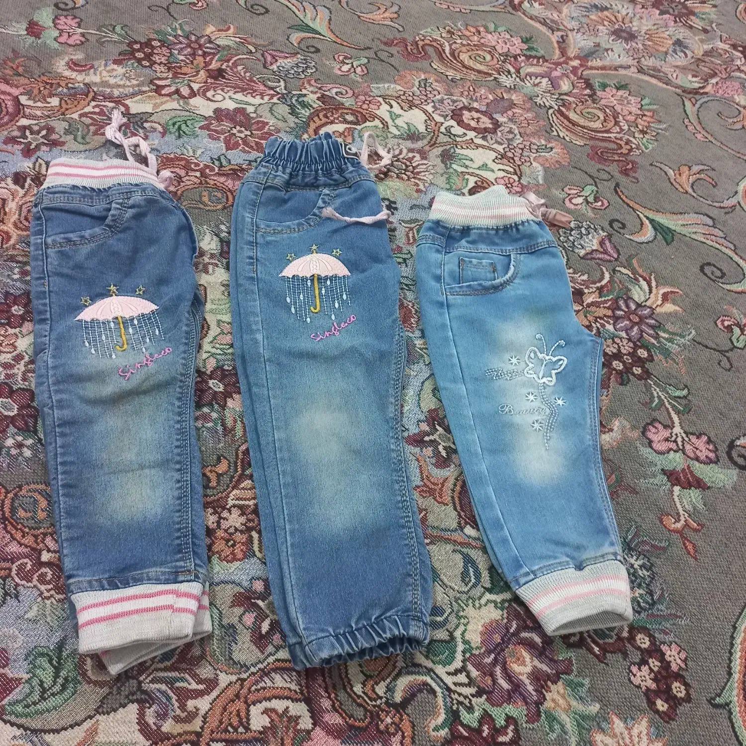 لباس دخترونه پسرونه همش یکجا باهم هشتصد|کفش و لباس بچه|قم, زند آباد|دیوار