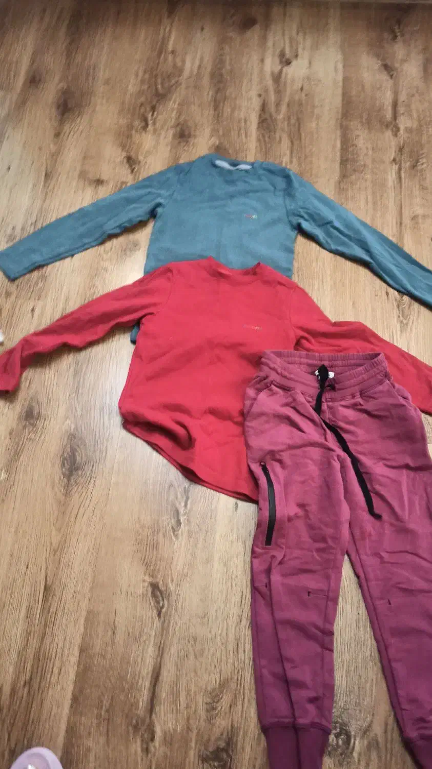 لباس دخترانه ششتا هشت سال بستگی به جثه داره|کفش و لباس بچه|کرج, گوهردشت|دیوار