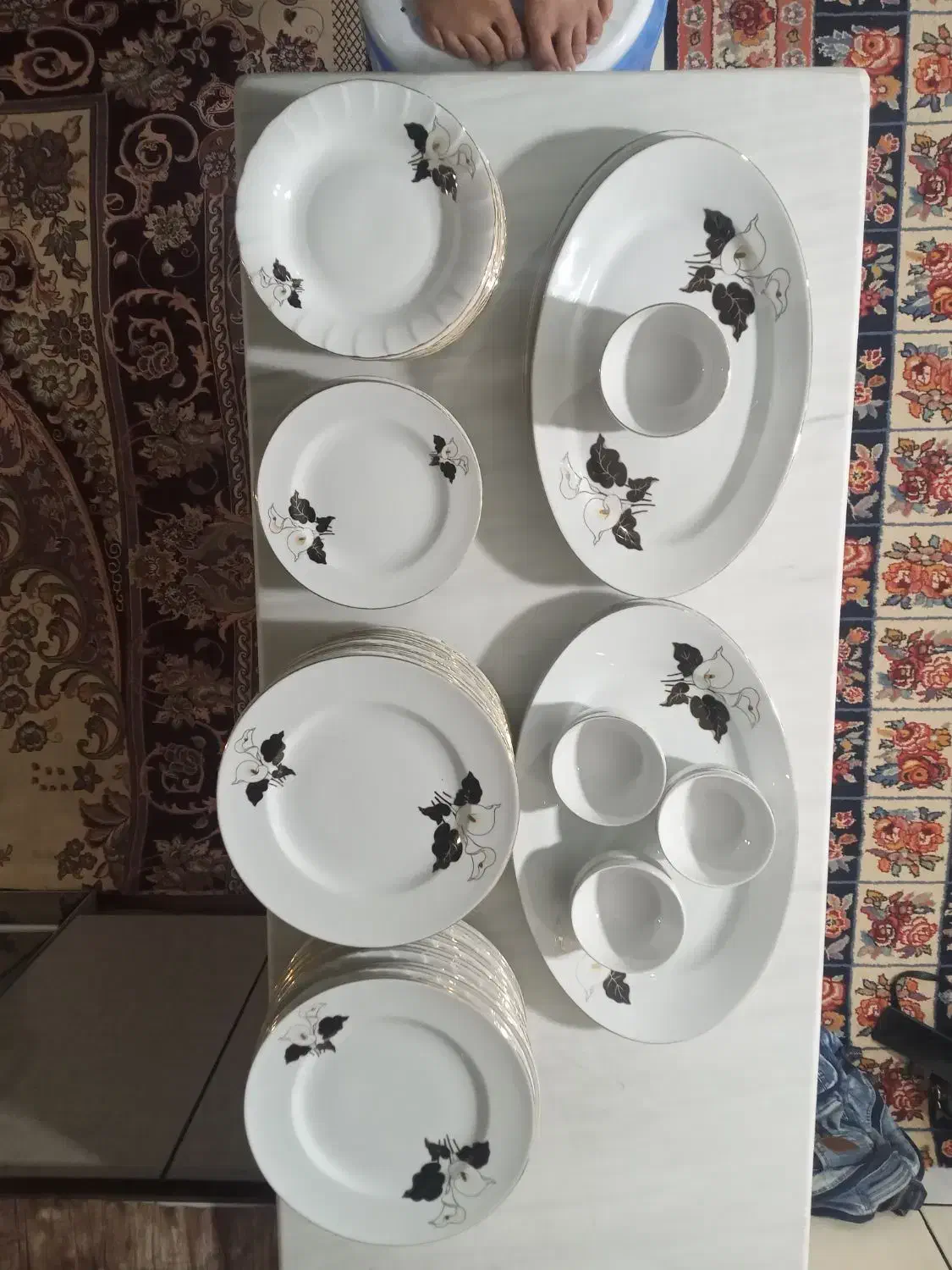 ظروف پذیرای چینی وبلور|ظروف سرو و پذیرایی|ازنا, |دیوار