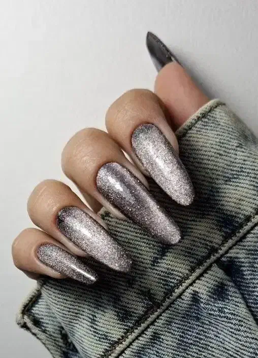 کاشت تخصصی وآموزش ناخن ،اجاره لاین|خدمات آرایشگری و زیبایی|گلبهار, شهر جدید گلبهار|دیوار