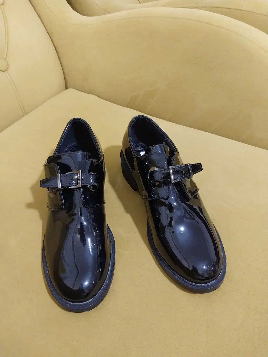 کفش ورنی|کیف، کفش، کمربند|شاهین‌شهر, دهخدا|دیوار