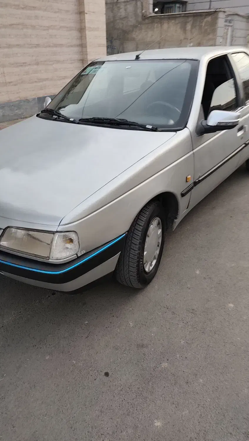 پژو۴۰۵ نقره ای مدل ۸۵|خودرو سواری و وانت|هشتگرد, شهرک بعثت|دیوار