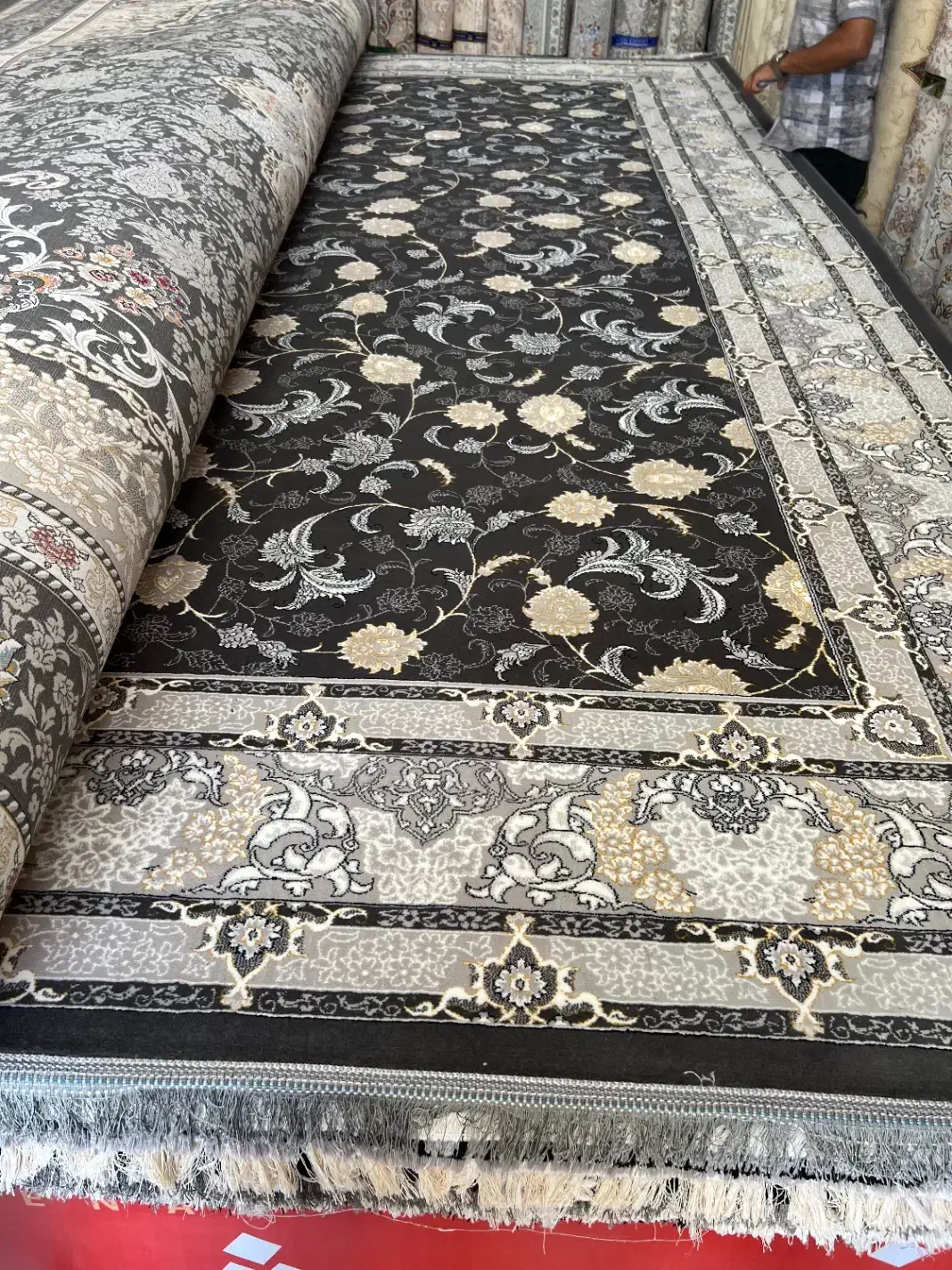 ۴ تخته۱۲ متری دست دوم در حدنو|فرش|بیرجند, |دیوار