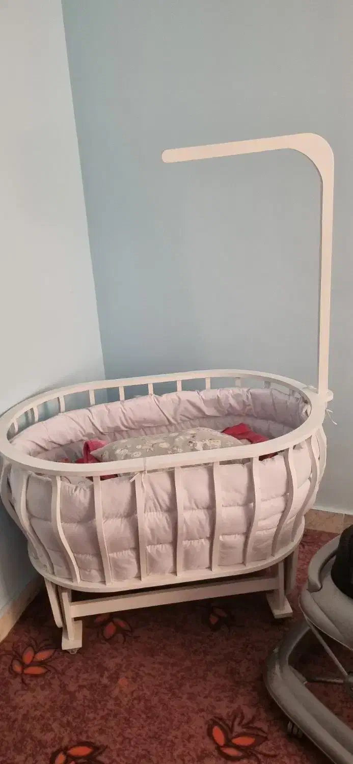 گهواره کودک|تخت و صندلی بچه|هشتگرد, شهرک بعثت|دیوار