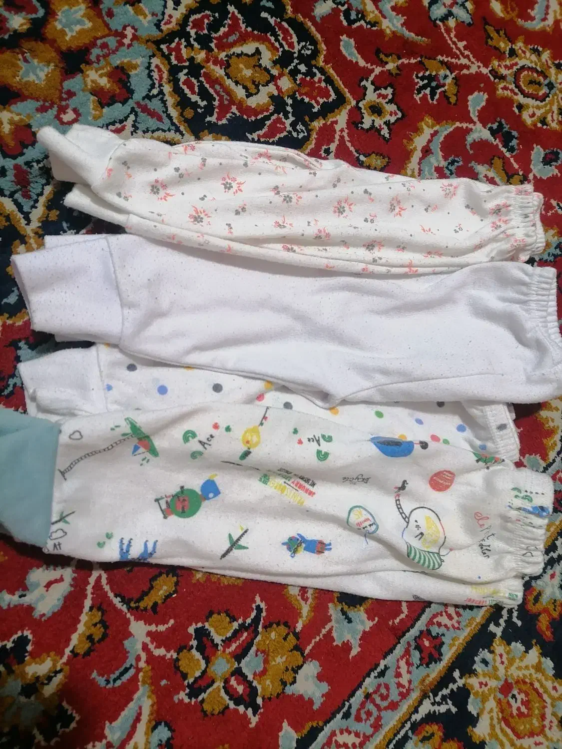 نوزادی کفش لباس بچگونه|کفش و لباس بچه|شیراز, اصلاح‌نژاد|دیوار