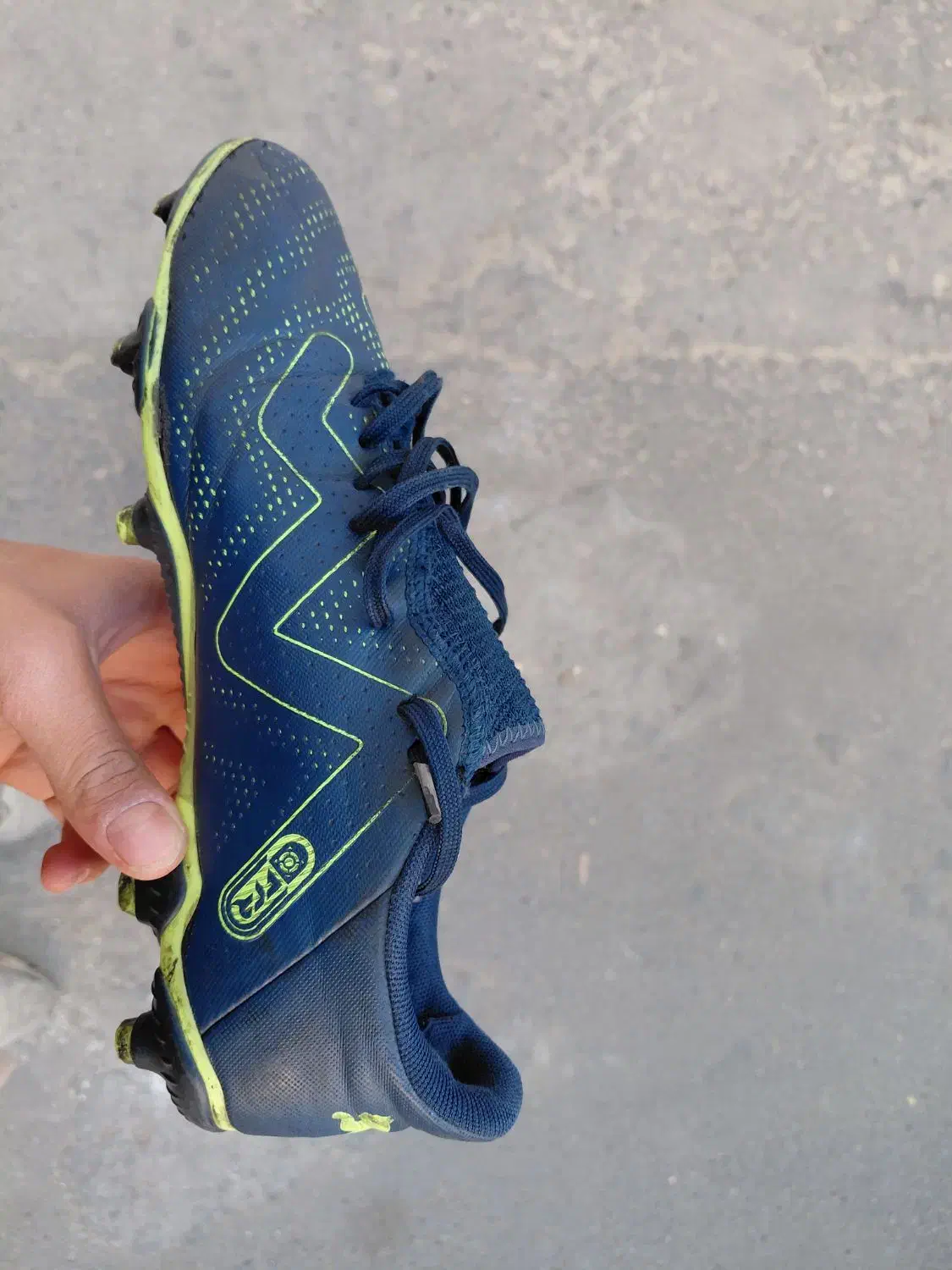 استوک چمن طبیعی و مصنوعی|کیف، کفش، کمربند|کرج, چهارصد دستگاه|دیوار