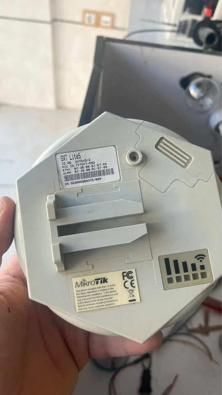 آنتن میکروتیک sxt lite5|مودم و تجهیزات شبکه|اصفهان, شهرک شهید منتظری|دیوار