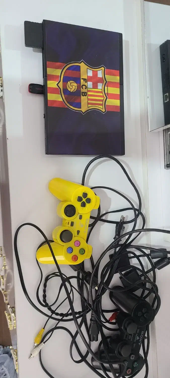 پلی استیشن ۲ فلشخور|کنسول، بازی ویدئویی و آنلاین|پرند, فاز ۶|دیوار