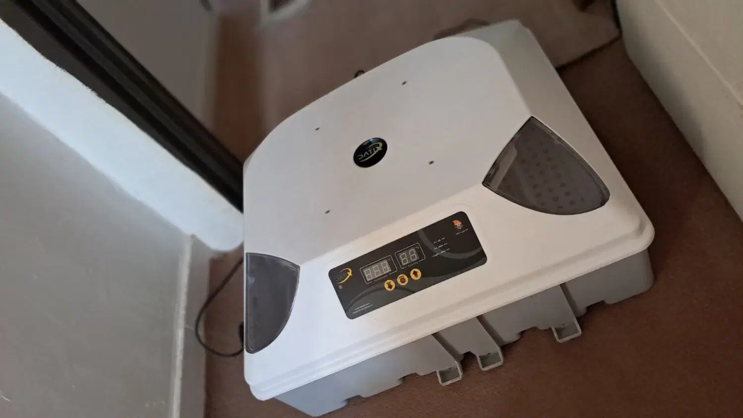 دستگاه جوجه کشی داتیکس|لوازم جانبی حیوانات|گرمسار, |دیوار