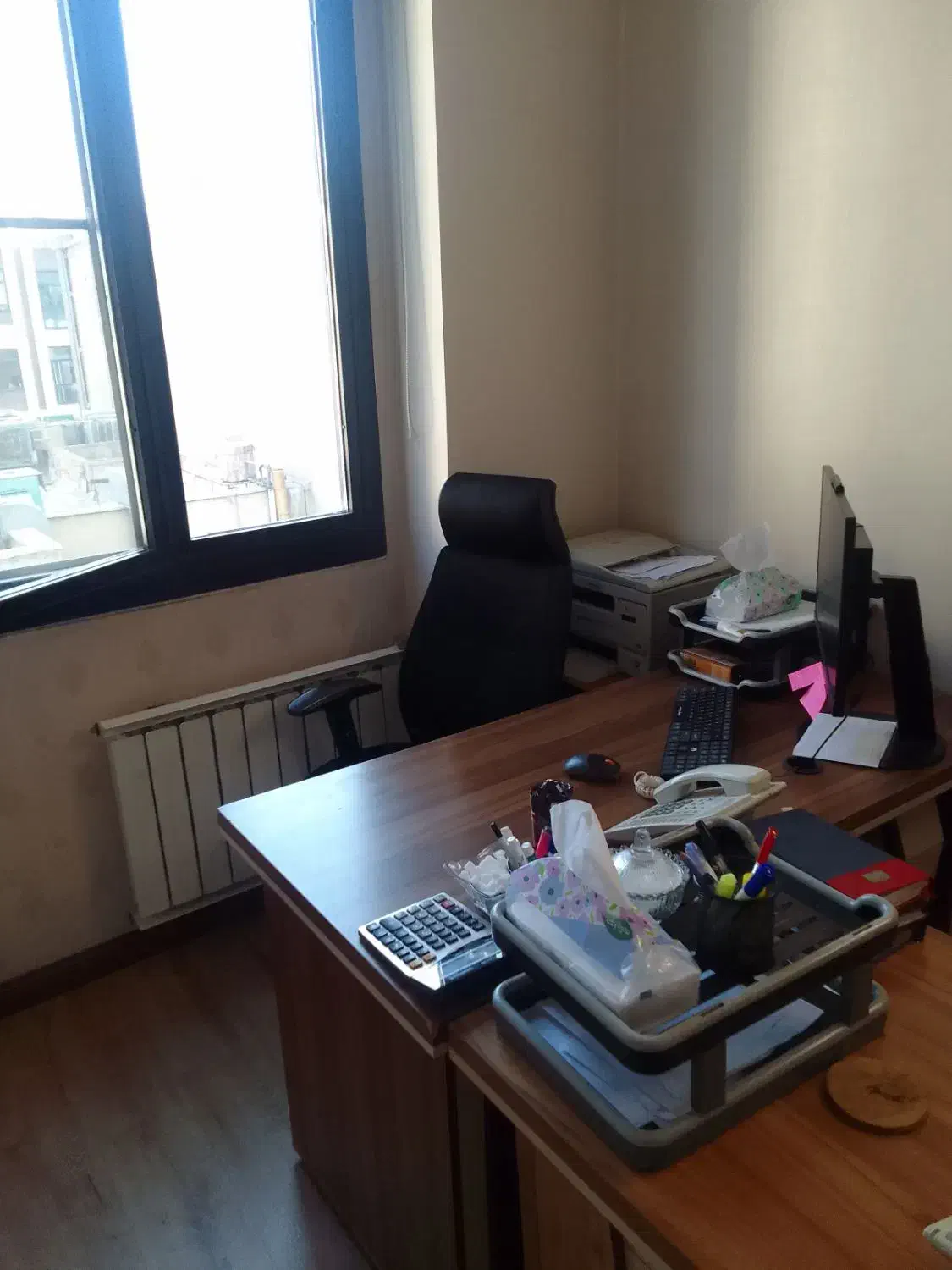 2نفر منشی خانم نیمه و تمام وقت|استخدام اداری و مدیریت|تهران, میدان ولیعصر|دیوار