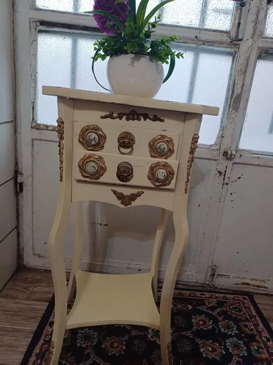 میزتلفن|میز تلفن|تربت‌حیدریه, حسنی بالا|دیوار