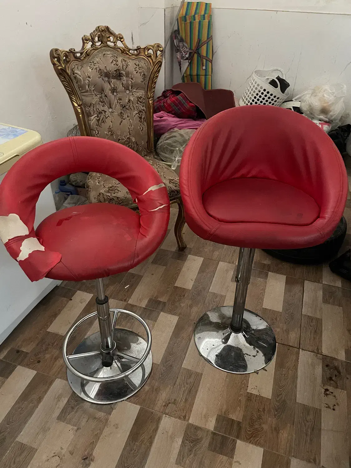 دو تا صندلی|صندلی و نیمکت|گرگان, |دیوار