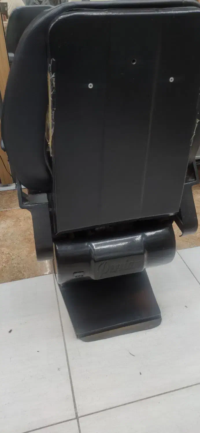 صندلی برقی آرایشگاه|آرایشگاه و سالن‌های زیبایی|همدان, |دیوار