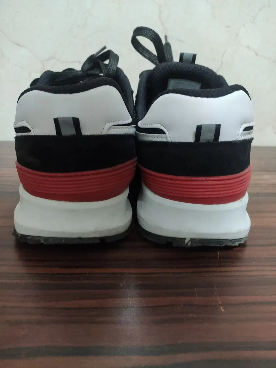 کفش ریبوک 43|کیف، کفش، کمربند|شاهین‌شهر, نظامی|دیوار