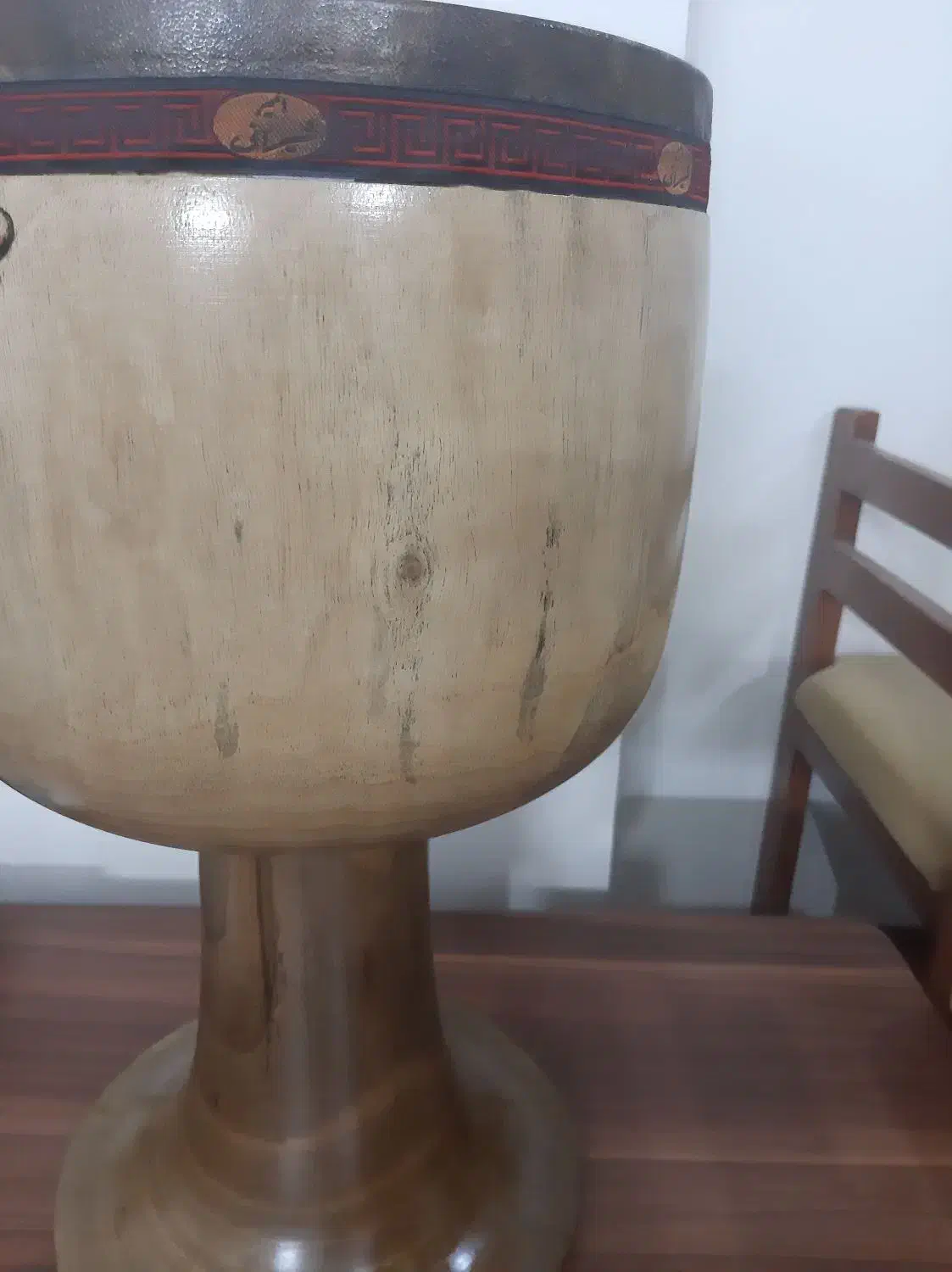 تنبک سه مهرشیرانی چوب گردو پوست شتردهانه ۲۸|سازهای سنتی|اصفهان, سرتاوه|دیوار