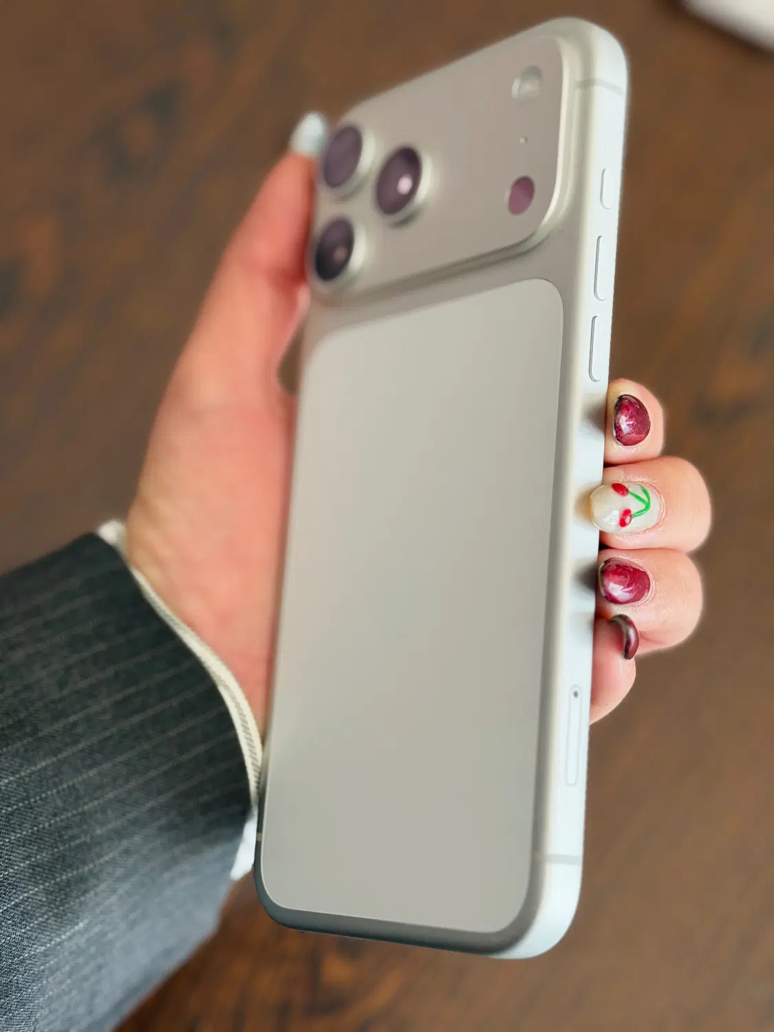 17promax silver|موبایل|دهدشت, |دیوار